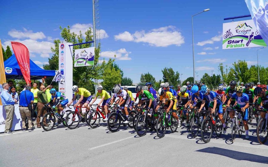 Erciyes’te Uluslararası Bisiklet Yarışları Devam Ediyor