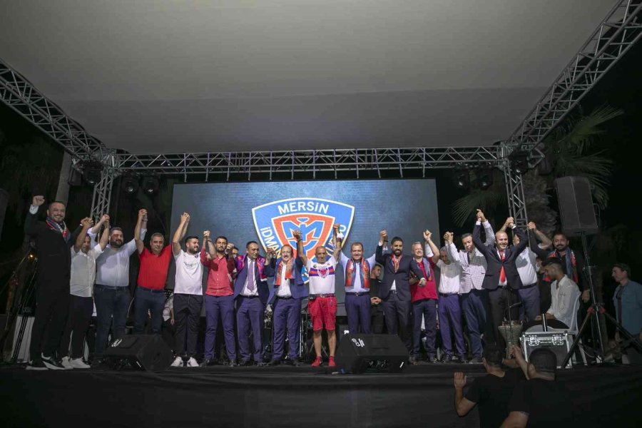 Seçer, Mersin İdmanyurdu’nun Kuruluş Yıldönümünü Taraftarlarla Birlikte Kutladı