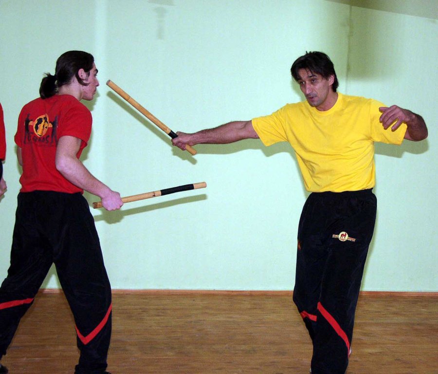 Hollywood Yıldızlarına Eğitim Veren ‘sifu’, Köyünde Alabalık Tesisi Açtı