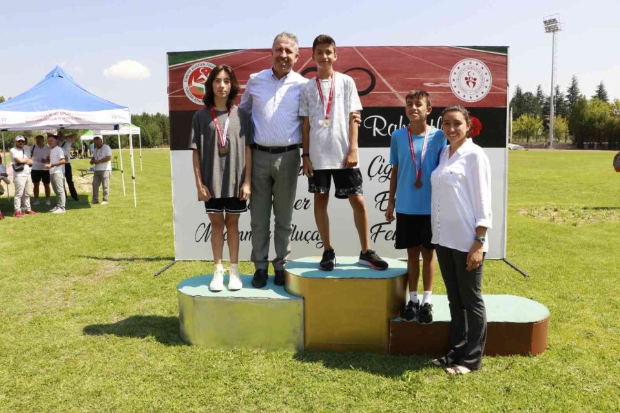 "sporun Enleri Atletizm İl Finalleri" Düzenlendi