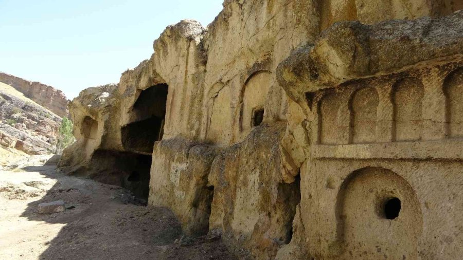 Erdemli Vadisi’nin Yeni Yüzü İçin Temizlik Çalışmaları Başladı