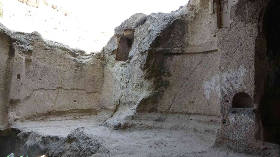 Erdemli Vadisi’nin Yeni Yüzü İçin Temizlik Çalışmaları Başladı