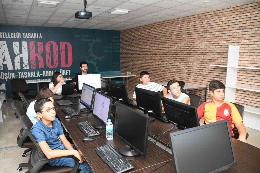 Çocuklar Hem Eğleniyor Hem De Öğreniyor