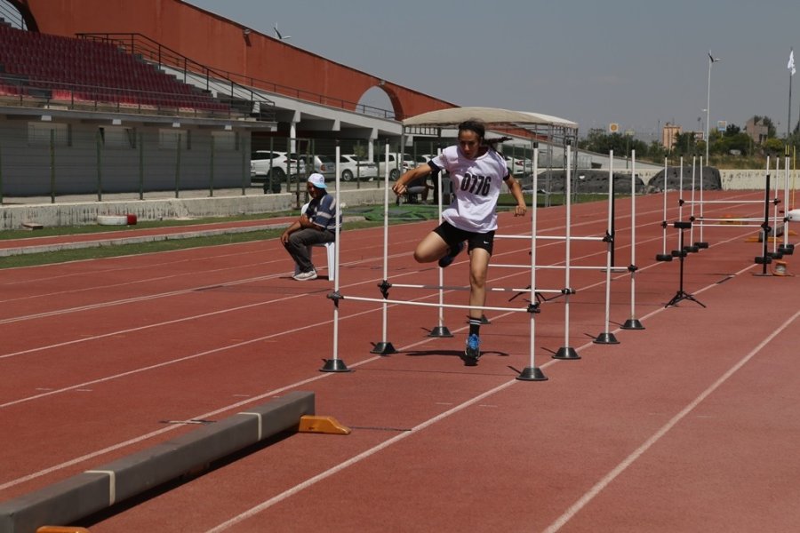 Adaylar, 45 Metrelik Parkurda Asü’lü Olmak İçin Ter Döküyor