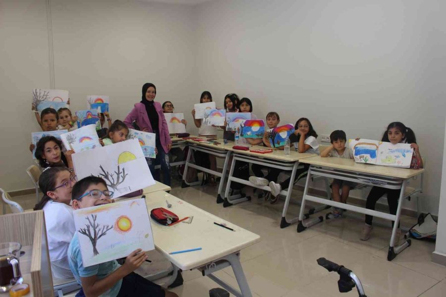 Korkutelili Çocukların Renkli Tatili