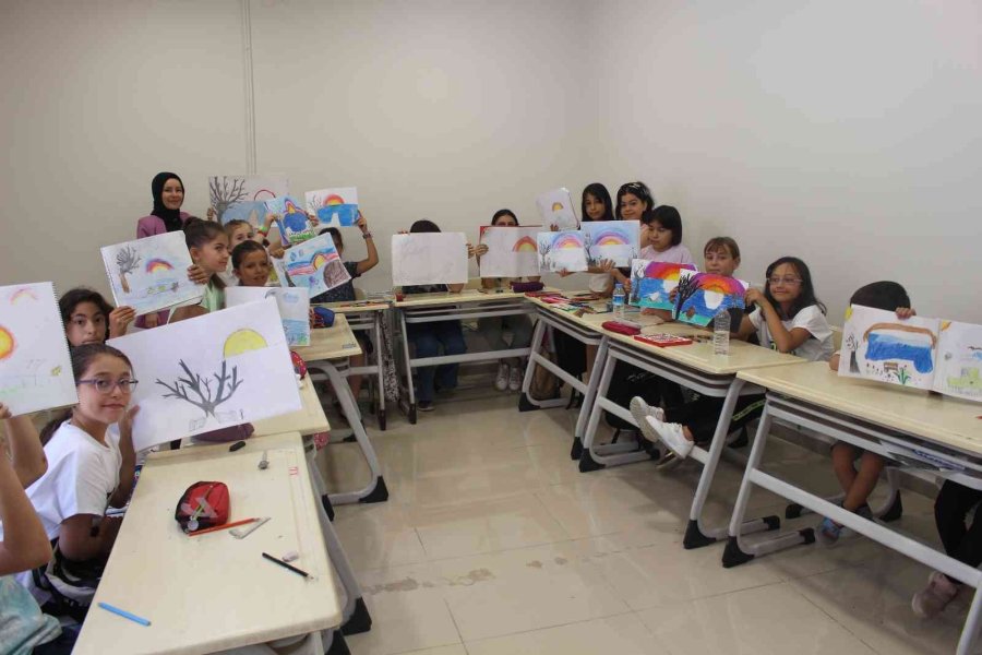 Korkutelili Çocukların Renkli Tatili