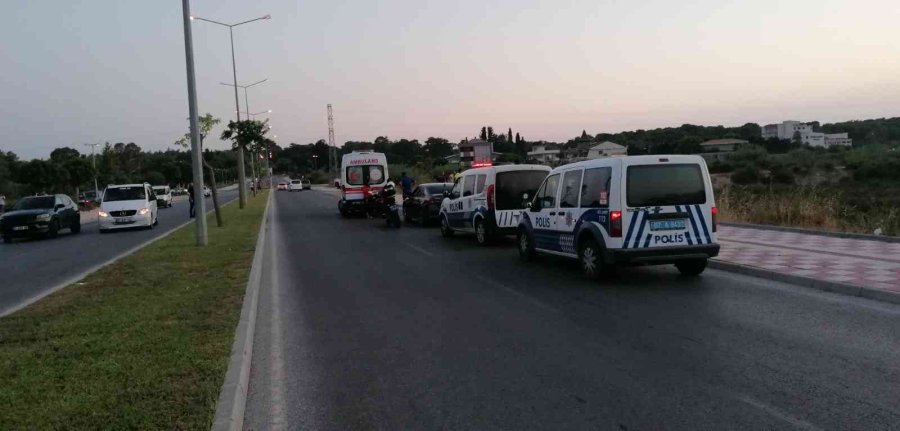 Önce Beraber Tatile Geldiği Kadını, Sonra Kendini Bıçakladı