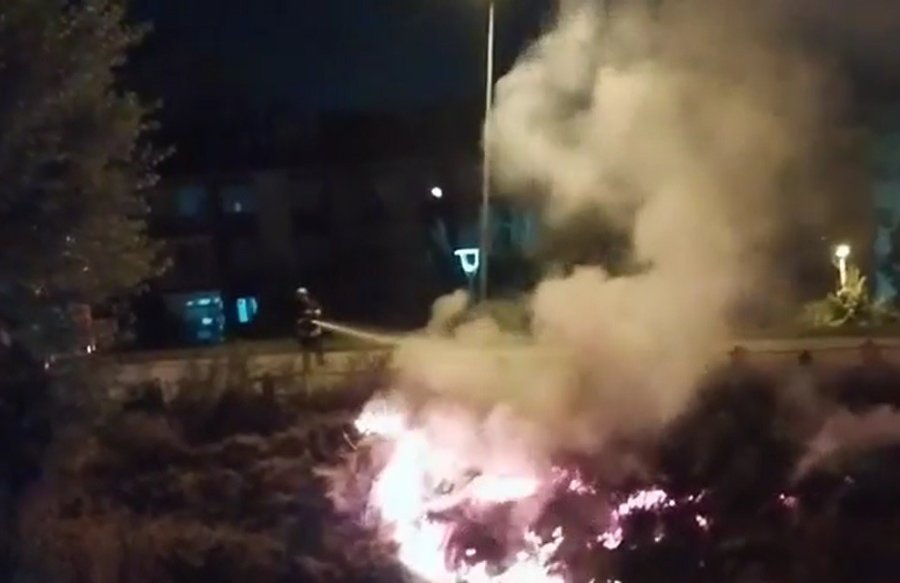 Çayırlık Alanda Çıkan Yangın Büyümeden Söndürüldü