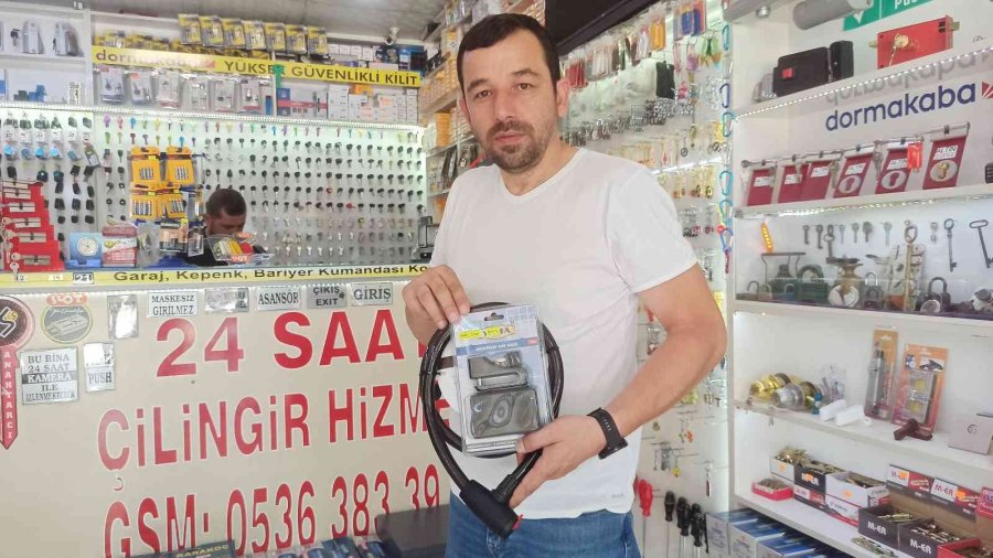 İyi Kilit Motosiklet Hırsızlıklarının Önüne Geçer