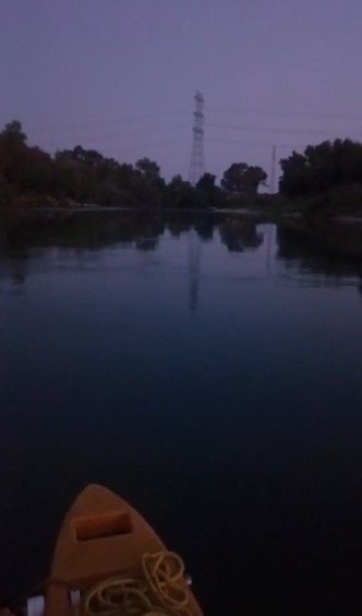 Irmakta Mahsur Kalan Köpeğe İtfaiyeden Kanoyla Kurtarma