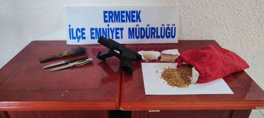 Karaman’da Suçüstü Yakalanan Hırsızlık Şüphelisi Tutuklandı