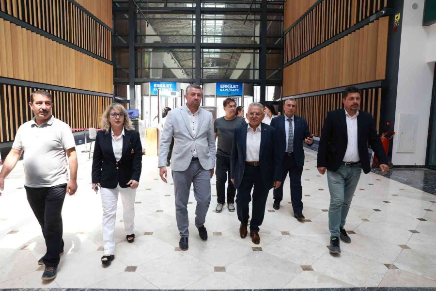 Büyükkılıç’tan Türkiye Ve Avrupa’nın En Büyük Karma Avm’si Kumsmall’a Ziyaret