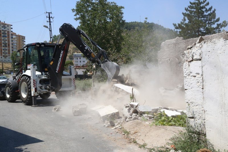 Battalgazi 2. Etap Kentsel Dönüşüm İçin Yıkımlar Devam Ediyor