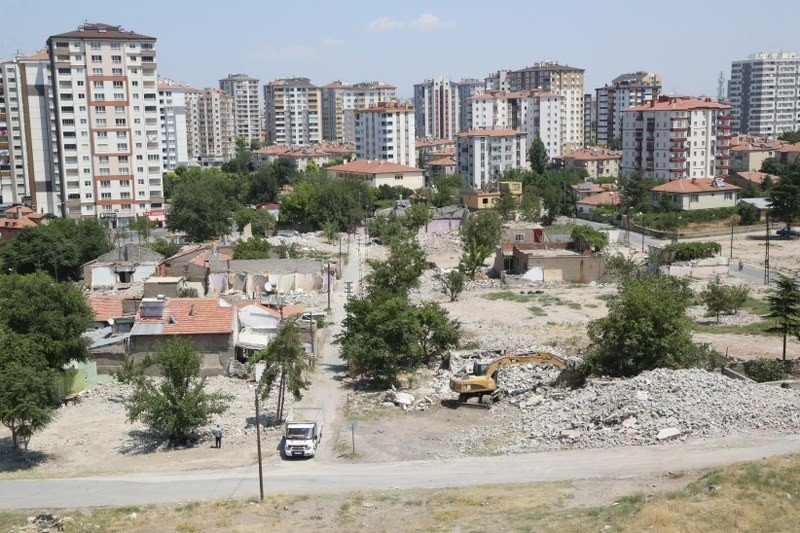 Battalgazi 2. Etap Kentsel Dönüşüm İçin Yıkımlar Devam Ediyor