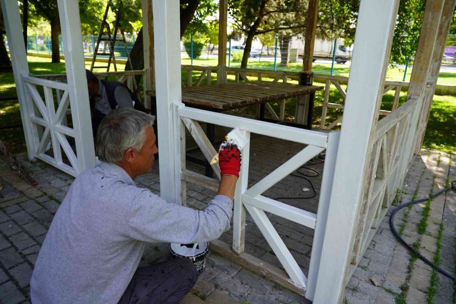 Selçuklu’da Park Bakım Çalışmaları Devam Ediyor