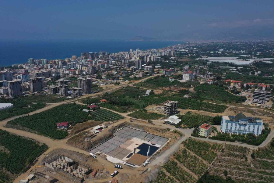 Mahmutlar Kültür Merkezi İnşaatında İlk Beton Döküldü