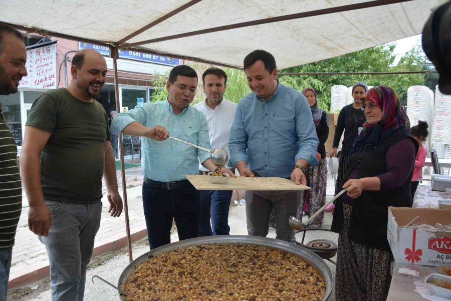 Korkuteli’de Aşure Dağıtımı