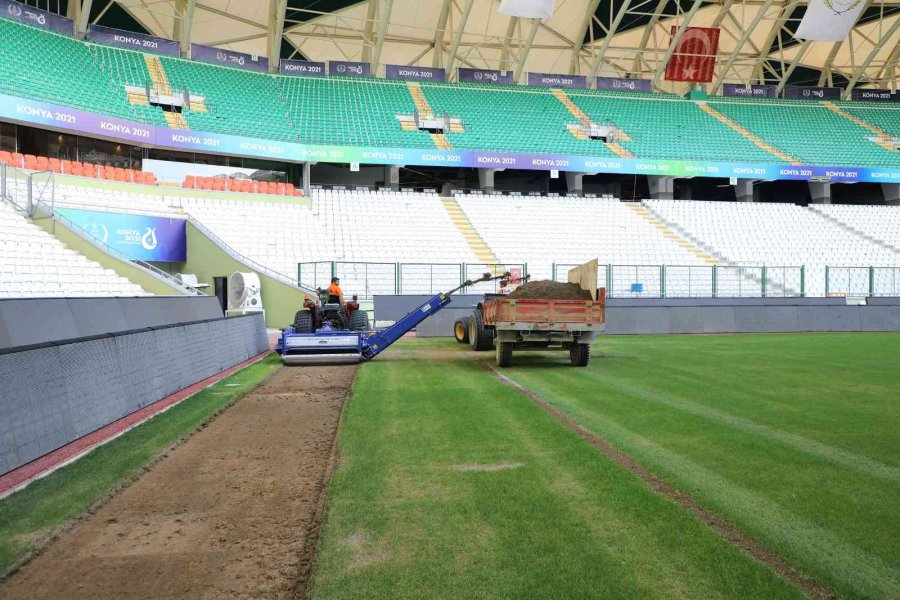 Başkan Altay Büyükşehir Stadyumu’nda Hibrit Çim Çalışmalarının Başladığını Açıkladı