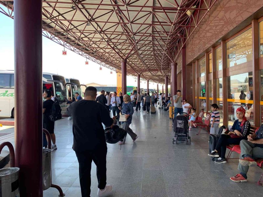 Yeni Kural Sürücüleri De Yolcuları Da Memnun Etti