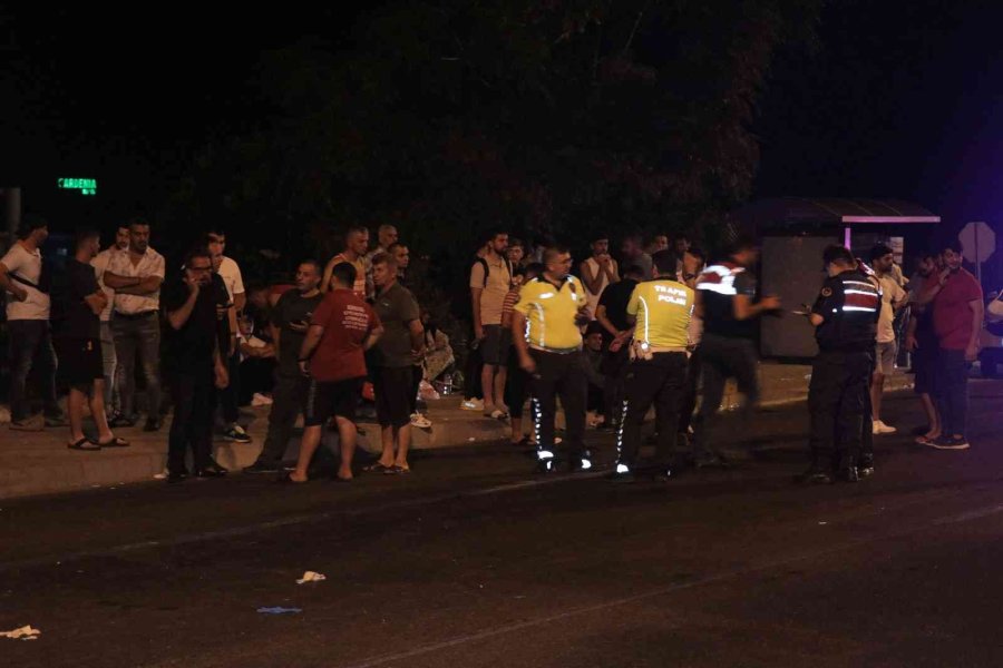 Tur Otobüsü Yolcu Otobüsüne Arkadan Çarptı: 2’si Ağır 25 Yaralı