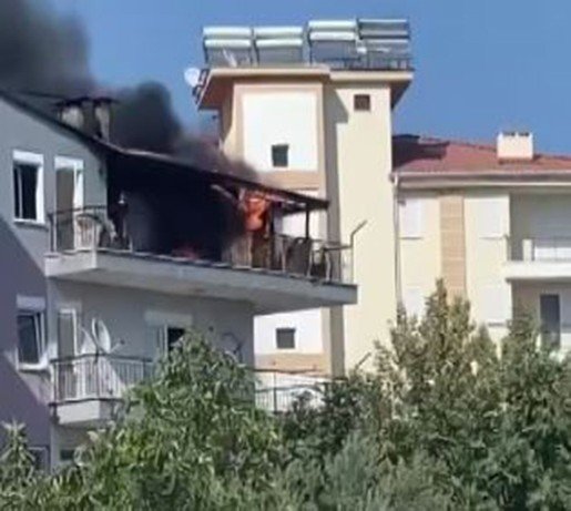 Antalya’da Daire Alev Alev Yandı