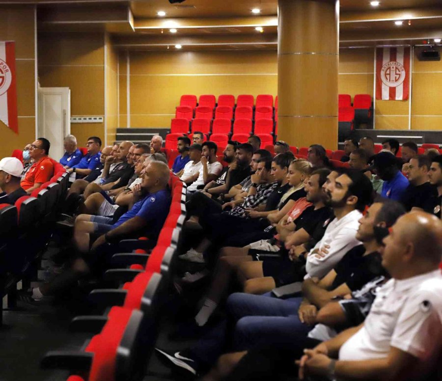 Carlos Ve Patricio Mac Allister’den Antrenörlere Seminer