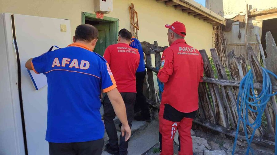 Kayıp Genç Kendi İmkanlarıyla Köye Döndü