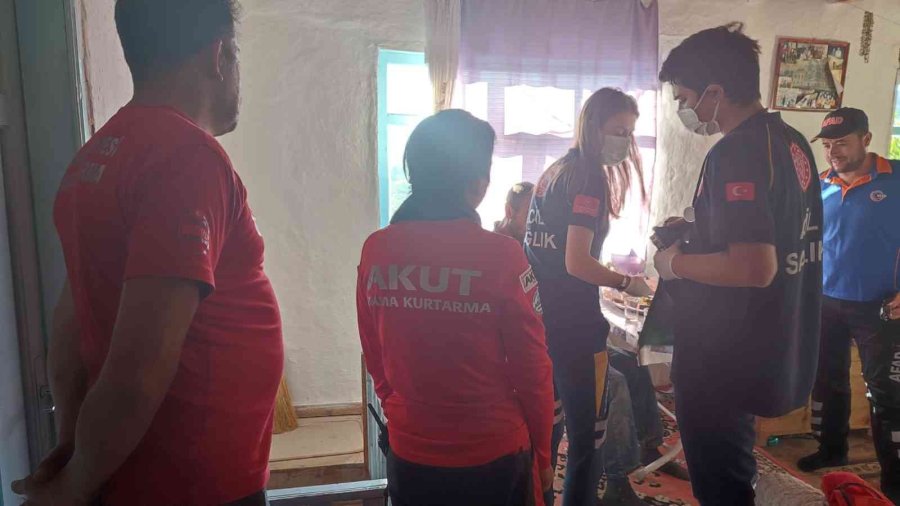 Kayıp Genç Kendi İmkanlarıyla Köye Döndü