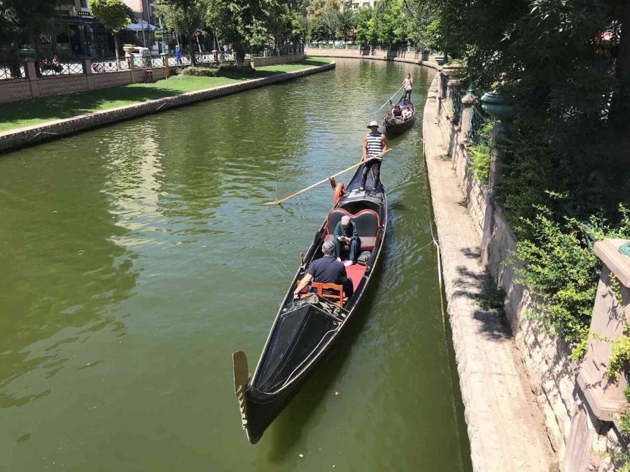 Gondol Seferlerine Hafta Sonu İlgisi