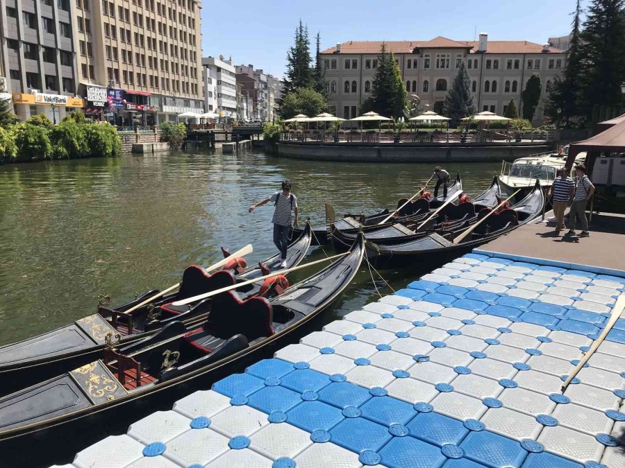 Gondol Seferlerine Hafta Sonu İlgisi