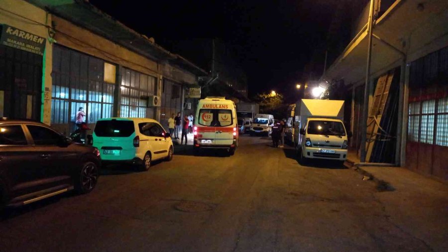 Eğlence Merkezinin Önündeki Tartışmada 1 Kişi Vurularak Öldürüldü