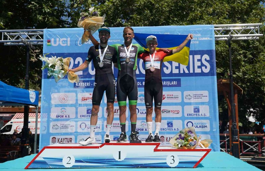 Usta Bisikletçiler Pedalları Develi’den Yahyalı’ya Çevirdi