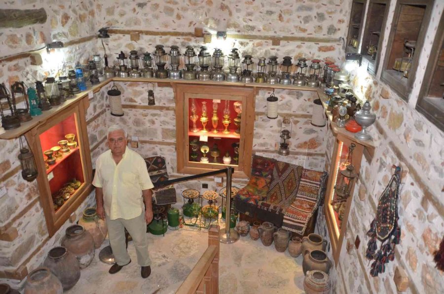 44 Yıl Biriktirdiği Tarihi Eserler, Evine Sığmayınca Hayali Olan Müzeyi Kurdu