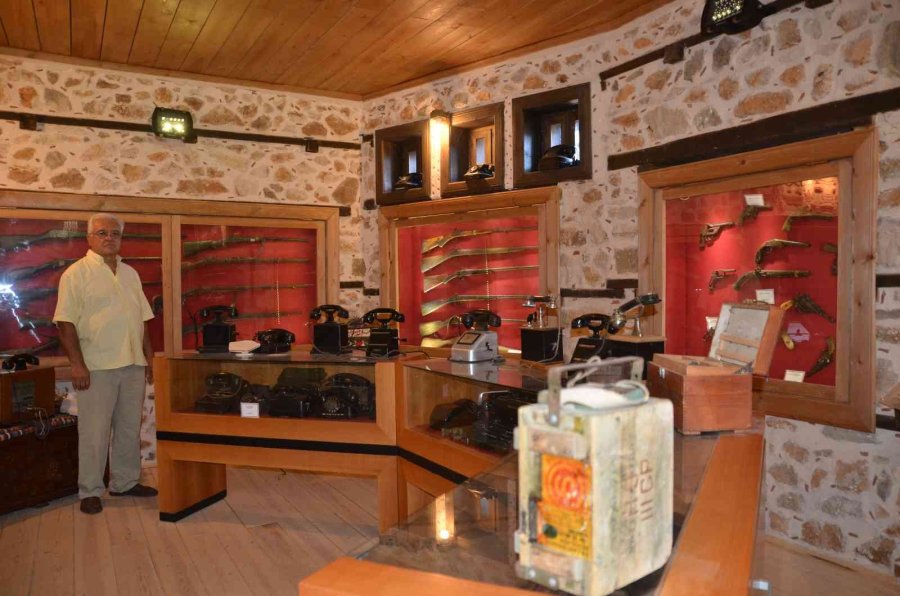 44 Yıl Biriktirdiği Tarihi Eserler, Evine Sığmayınca Hayali Olan Müzeyi Kurdu