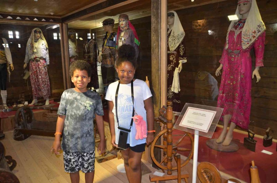 44 Yıl Biriktirdiği Tarihi Eserler, Evine Sığmayınca Hayali Olan Müzeyi Kurdu