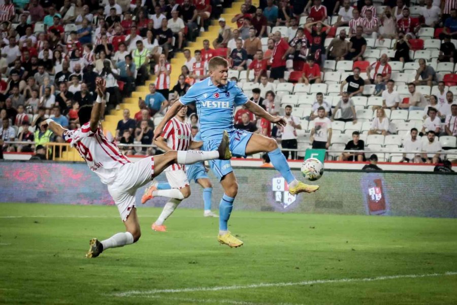 Spor Toto Süper Lig: F.t. Antalyaspor: 2 - Trabzonspor: 1 (ilk Yarı)