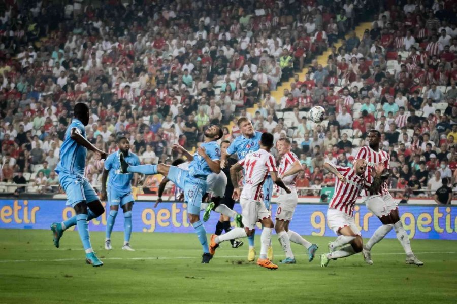 Spor Toto Süper Lig: F.t. Antalyaspor: 2 - Trabzonspor: 1 (ilk Yarı)