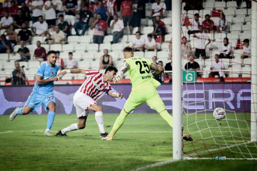 Spor Toto Süper Lig: F.t. Antalyaspor: 2 - Trabzonspor: 1 (ilk Yarı)