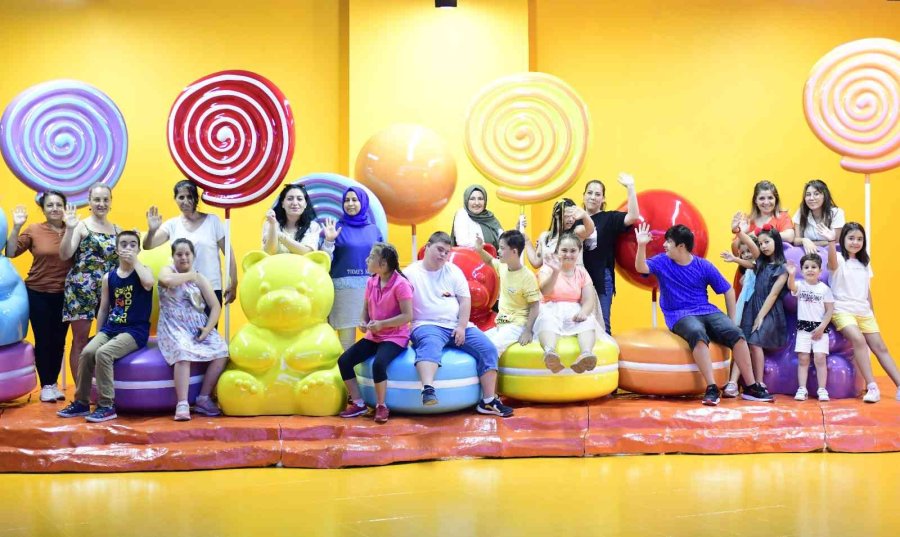 Selfie Park’ta Eğlendiler