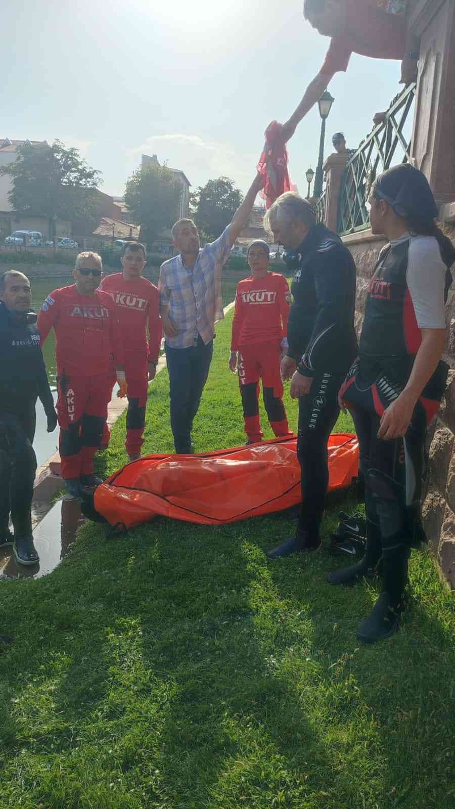 14 Yaşındaki Çocuğun Porsuk Çayı’nda Cansız Bedenine Ulaşıldı