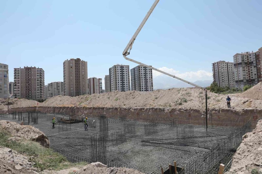 Başkan Çolakbayrakdar: "ilçemizin Geleceği İçin Çalışıyoruz"