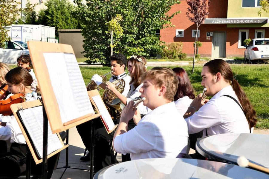 İki Elin Sesi Var Gençlik Senfoni Orkestrası’ndan Müzik Ziyafeti
