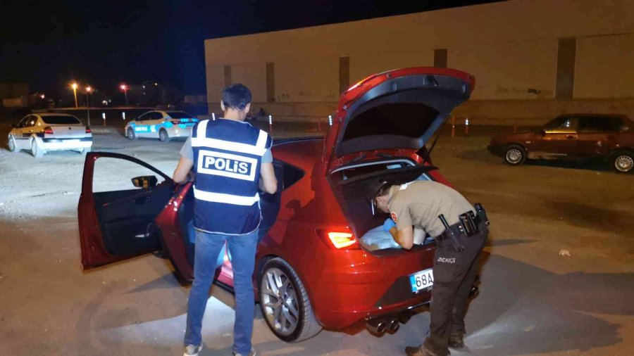 4 Bin 257 Kişi Denetlendi: 7 Gözaltı Ve Çok Sayıda Suç Unsuru Ele Geçirildi