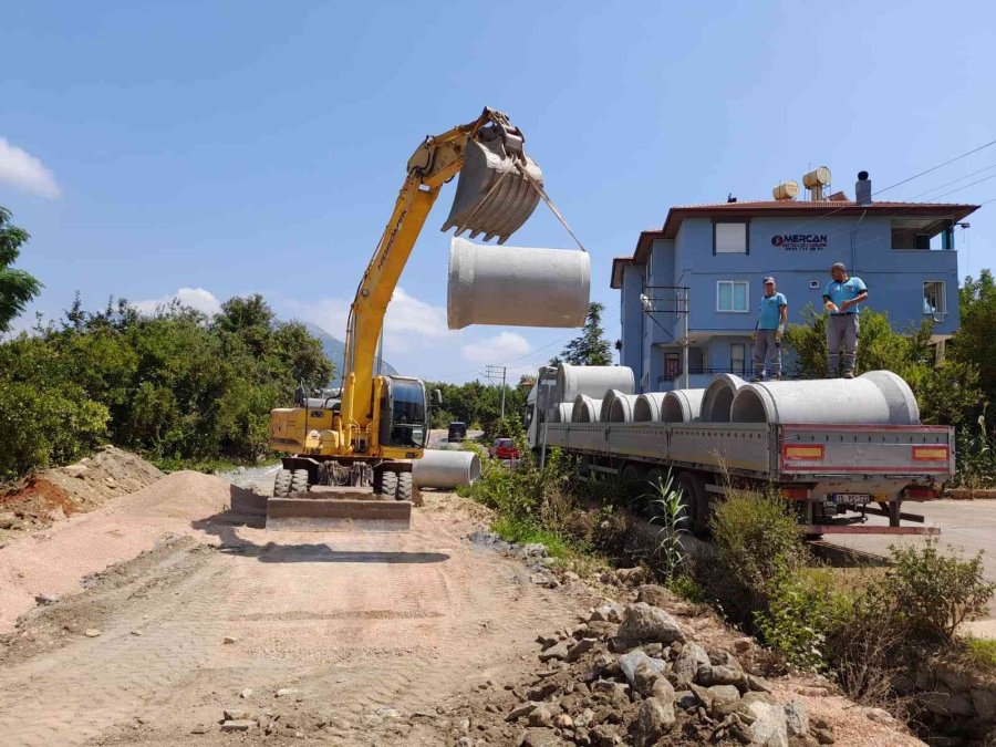 Alanya Belediyesi Alt Yapı Çalışmalarını Sürdürüyor