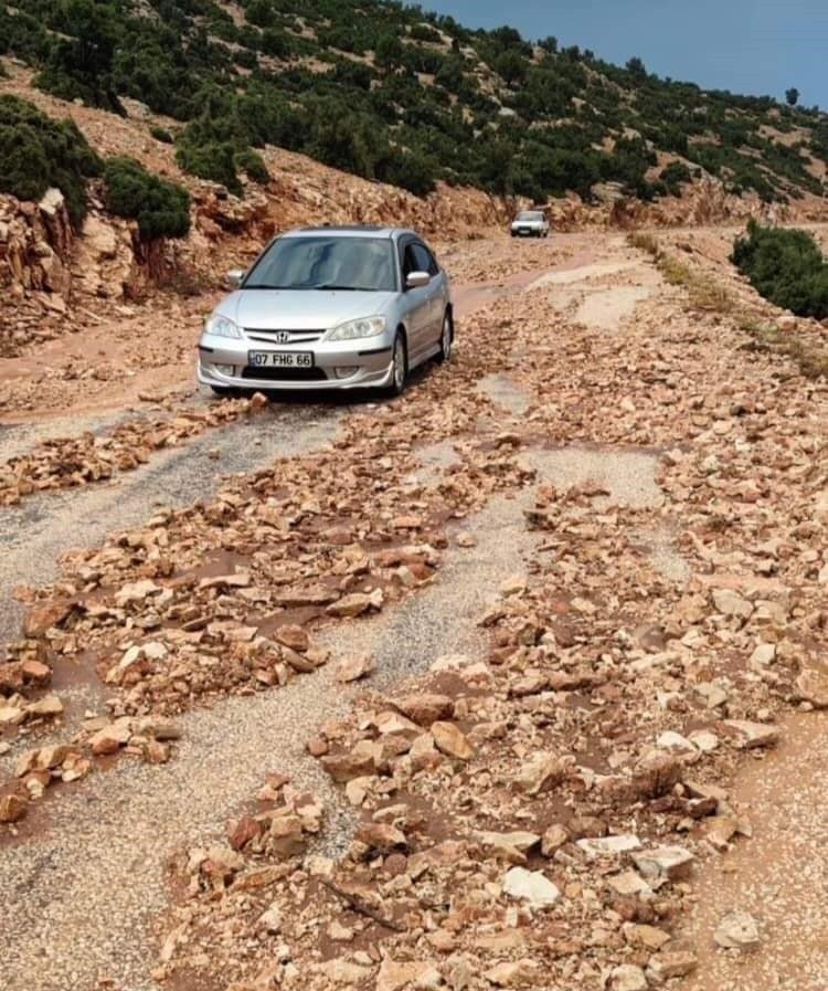 Korkuteli’deki Şiddetli Yağış, Yaylalarda Sele Neden Oldu