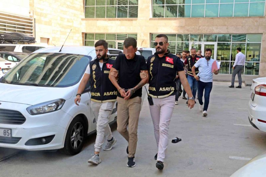 ’kuşçu Kafesten Çıktı’ Mesajını Yayıp 4 Milyonluk Vurgun Yaptı