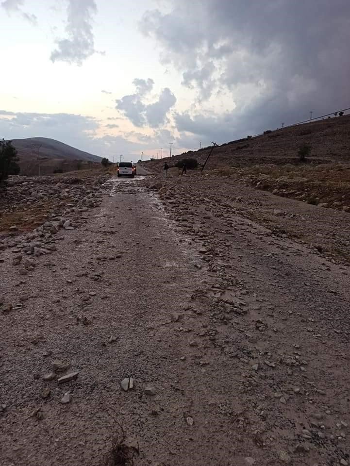 Korkuteli’deki Şiddetli Yağış, Yaylalarda Sele Neden Oldu