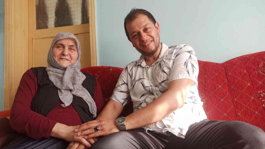 Yaşlı Kadının Hayali Hayırseverlerin Yardımlarıyla Gerçekleşiyor