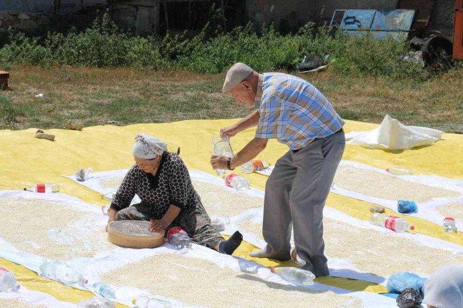 Kırka’da Yöresel Tarhana Telaşı Başladı
