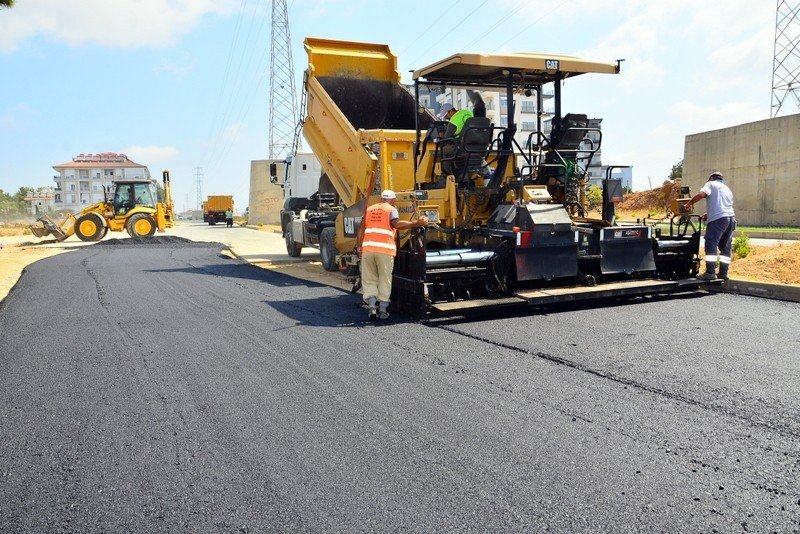 Tonajlı Araçların Bozduğu Yollara Onarım